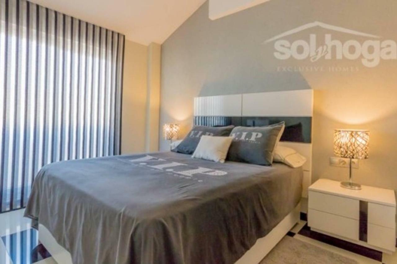 Malaga Benalmadena Puerto Marina Playa Vacacional Luxury Apartment Exterior photo